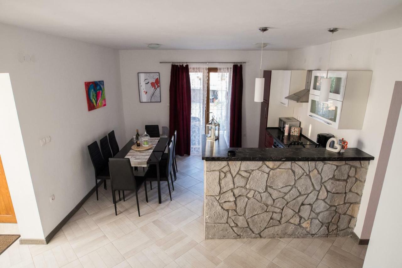 מאלינסקה Apartments Mario מראה חיצוני תמונה